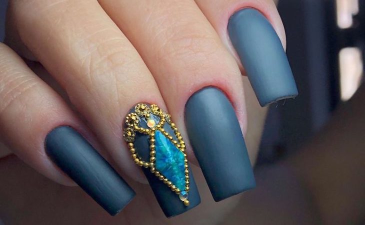 Featured image of post Unhas Azul Decoradas Com Pedras Unhas decoradas 2020 fotos e modelos tend ncias unhas decoradas 2020 unhas criativas cores extens es para unhas desenhos tipos de adesivos