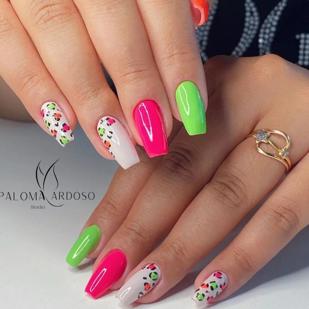 unhas decoradas 300