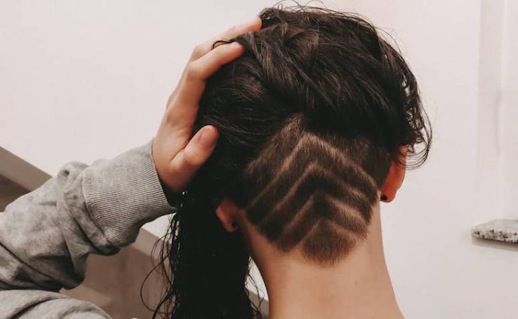 Undercut feminino: 80 sugestões desse corte supermoderno  Cabelo longo  raspado, Cabelo raspado, Cabelo raspado do lado