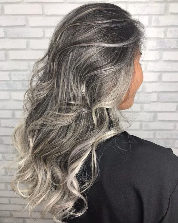 cabelo curto platinado 594