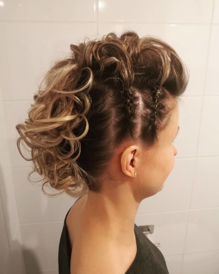 penteado moicano 85