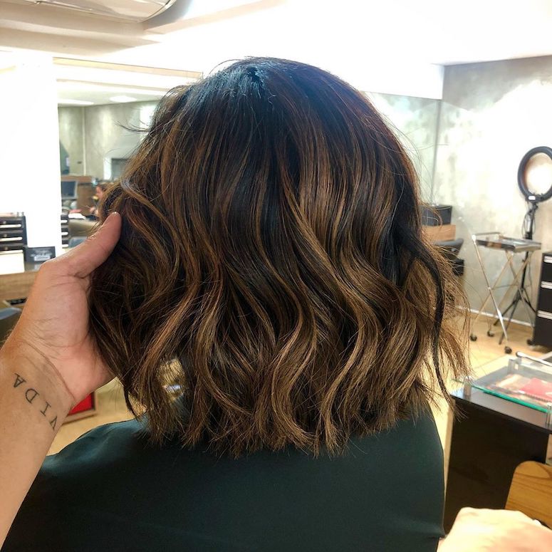 Cabelo curto com luzes: 80 ideias SENSACIONAIS para arrasar no visual