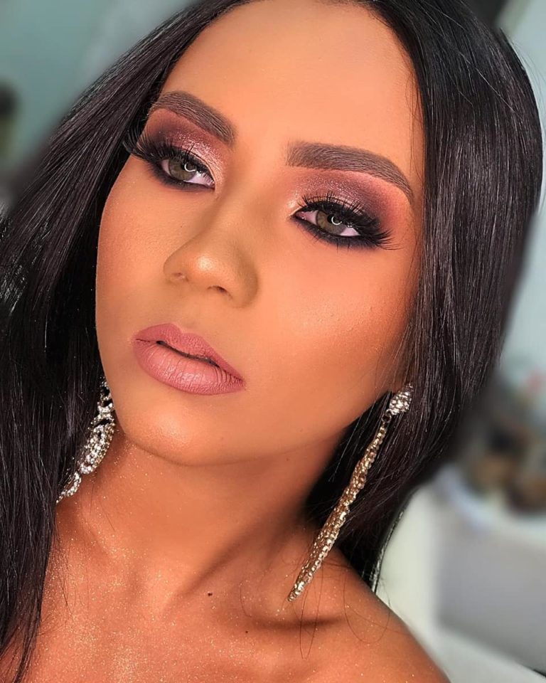 Maquiagem para pele morena: dicas e inspirações incríveis