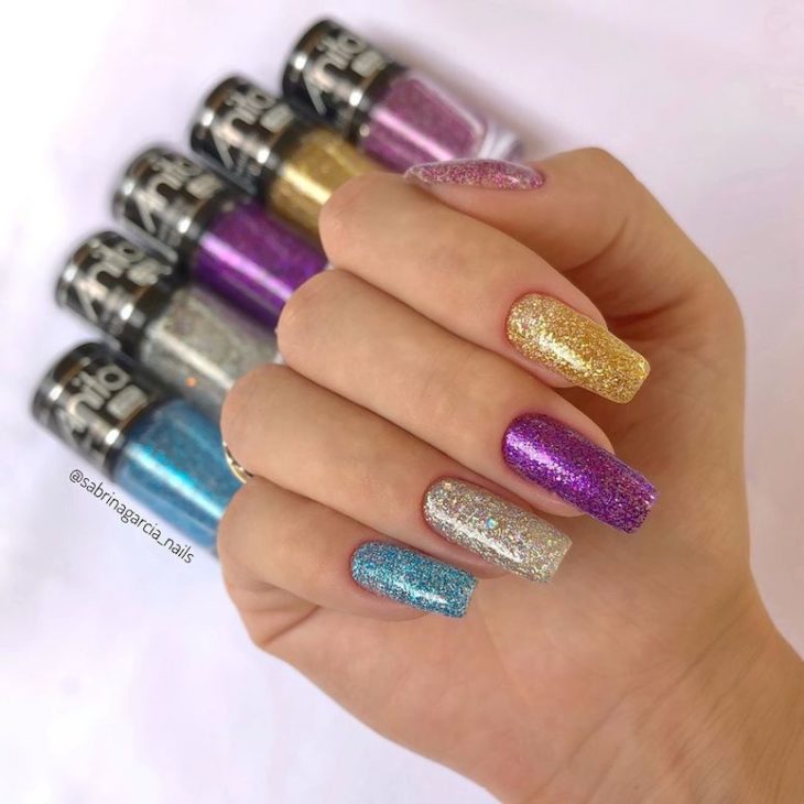 unhas com glitter 59