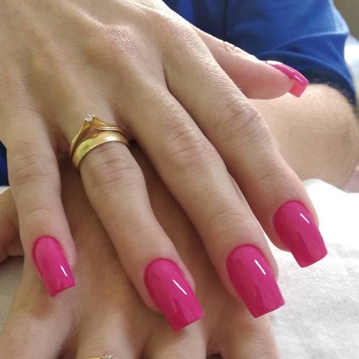 unhas de gel rosa