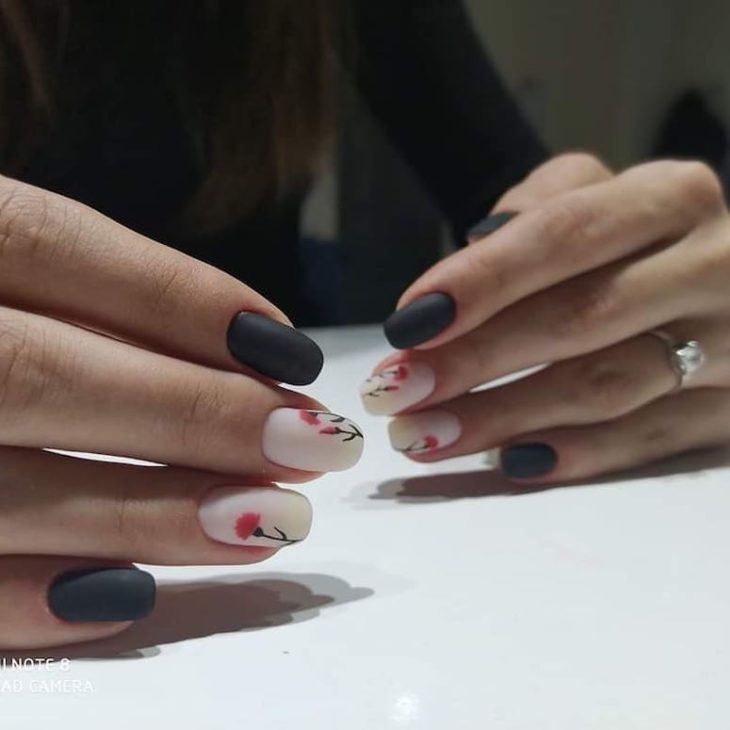 unhas decoradas com flores 105