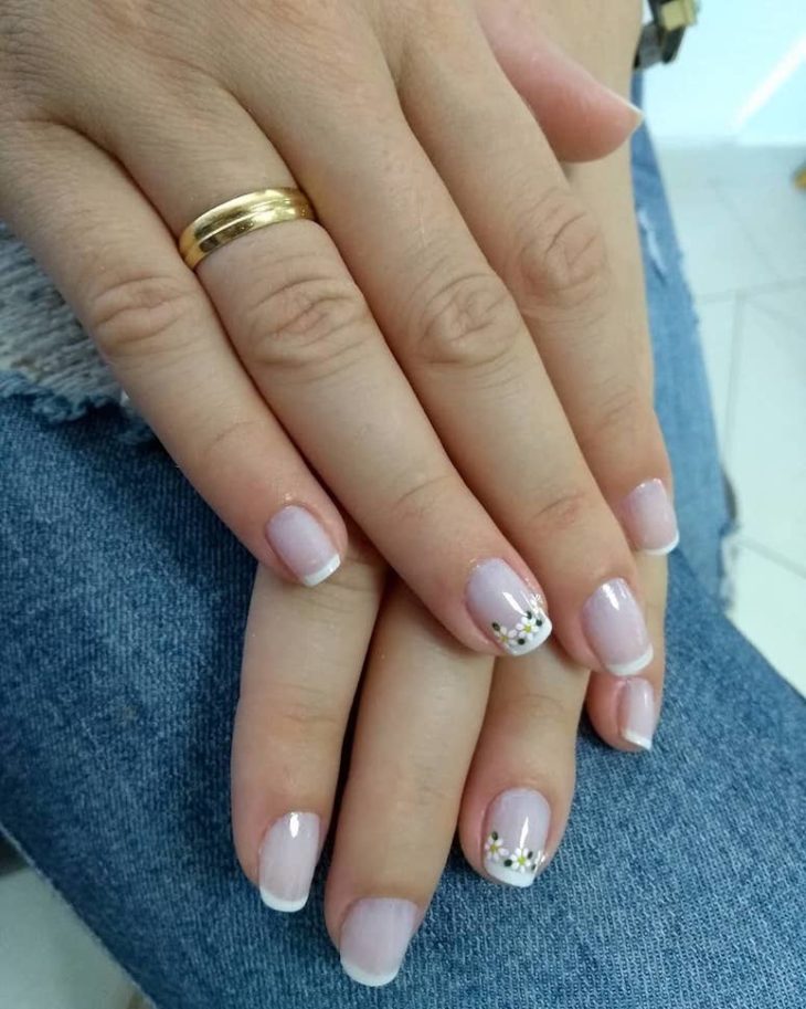 unhas decoradas com flores 146