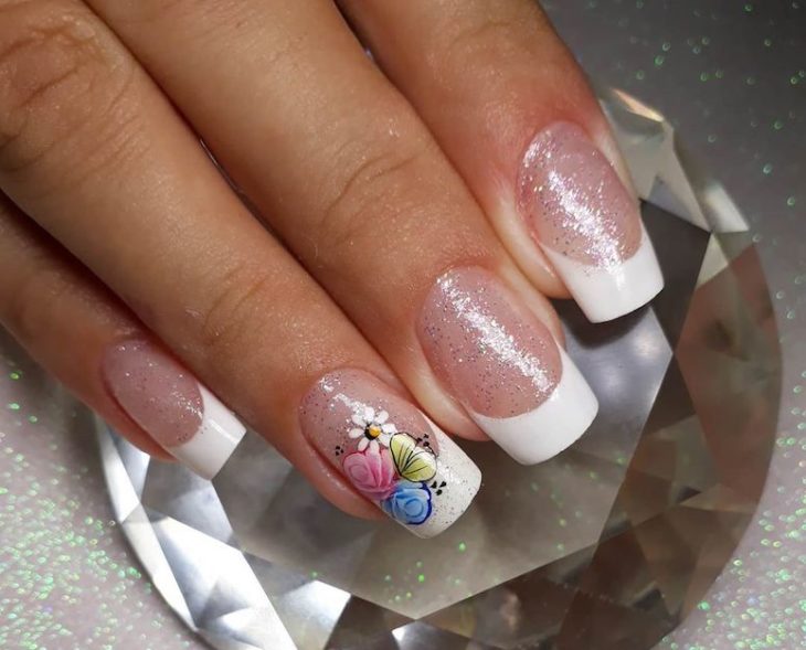 unhas decoradas com flores 150