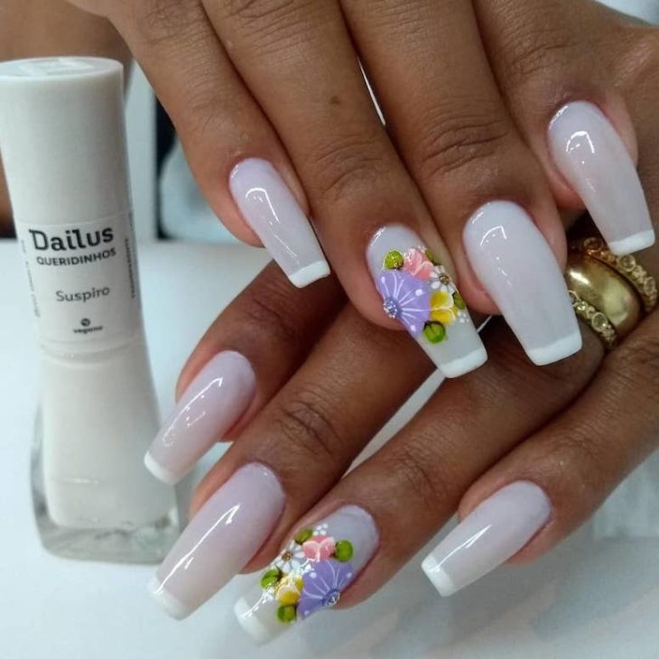 unhas decoradas com flores 152