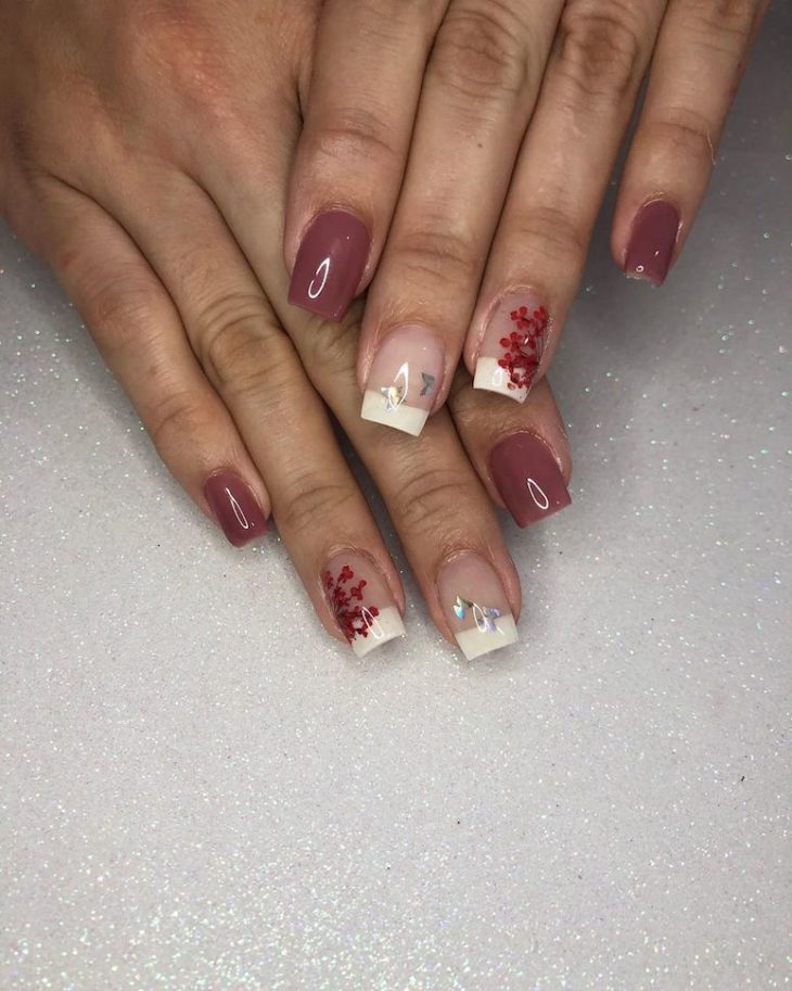 unhas decoradas com flores 157