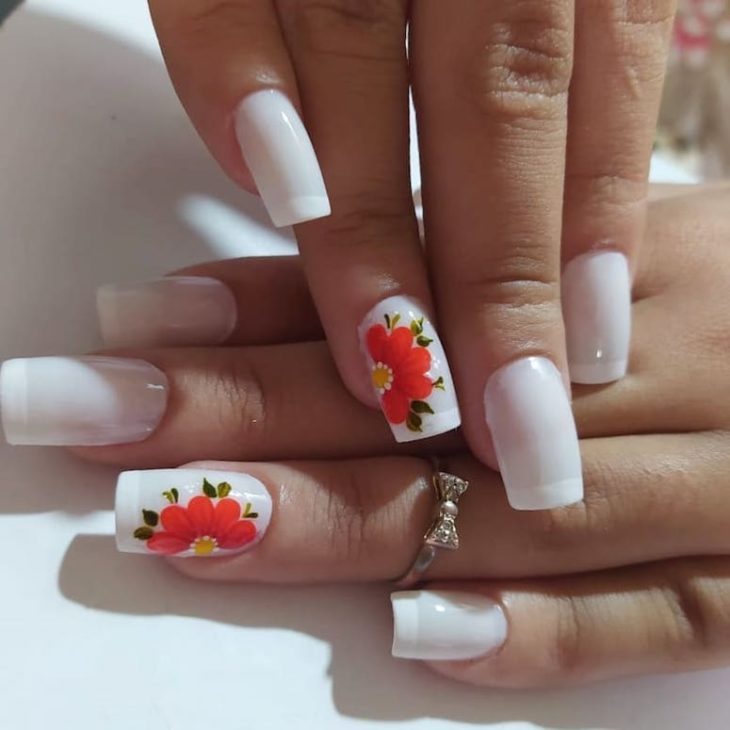 unhas decoradas com flores 159