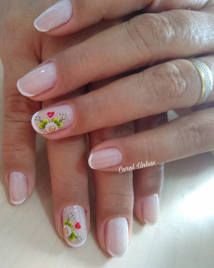 unhas decoradas com flores 160