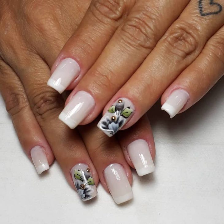 unhas decoradas com flores 163