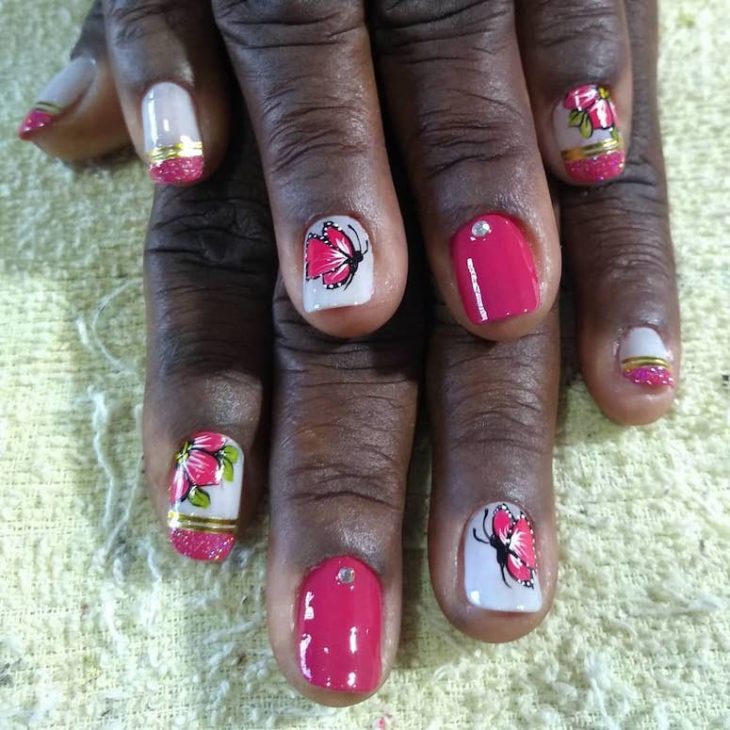 unhas decoradas com flores 172