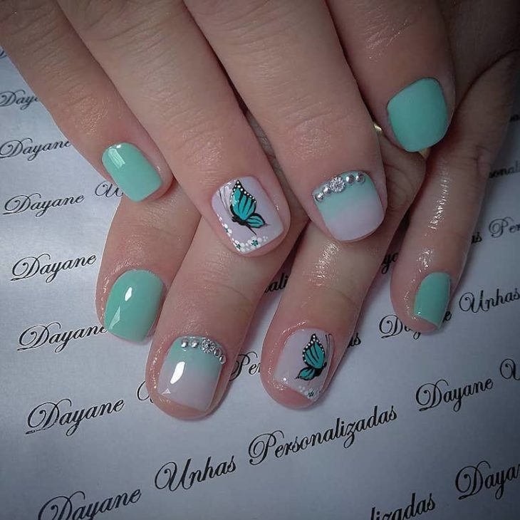 unhas decoradas com flores 182