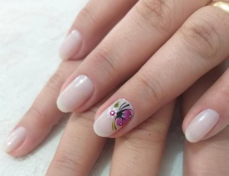 unhas decoradas com flores 197