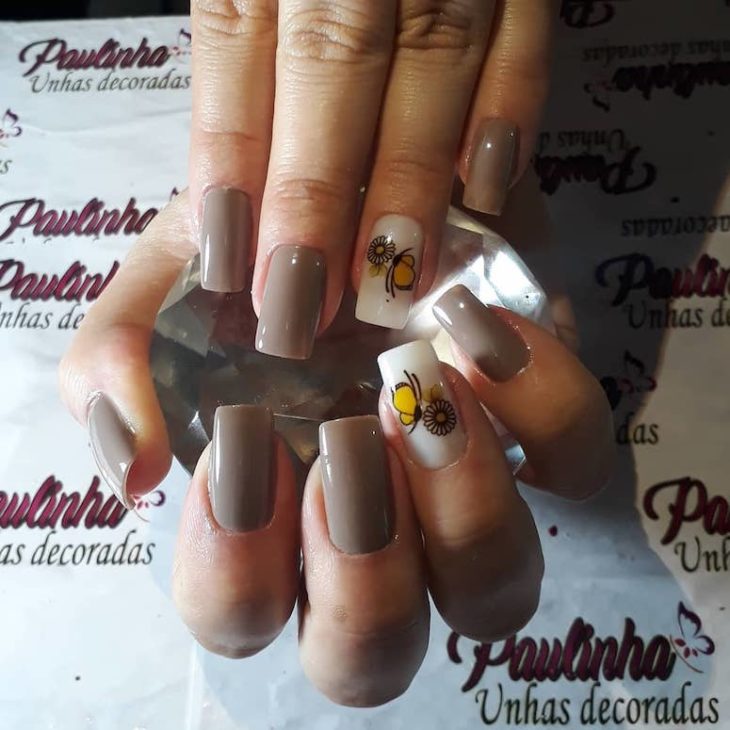 unhas decoradas com flores 200