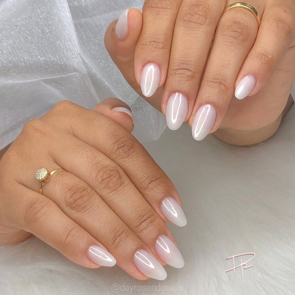 unhas de gel cintilante