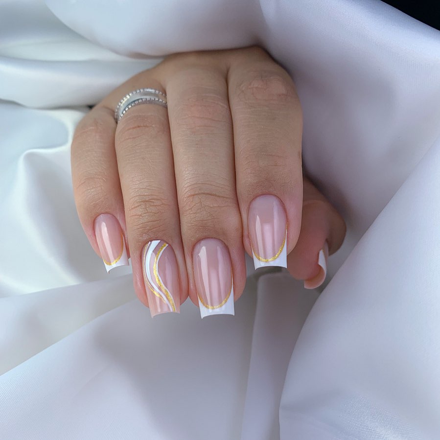 unhas de gel nude