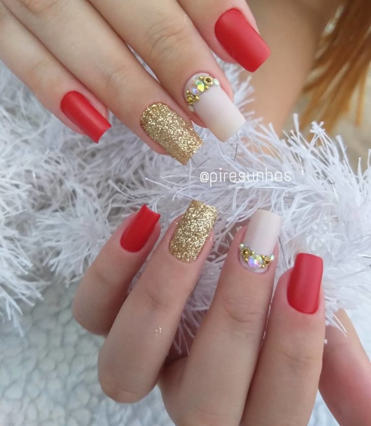 Featured image of post Unhas Decoradas Em Vermelho As unhas decoradas vermelhas deixam qualquer mulher um arraso n o mesmo