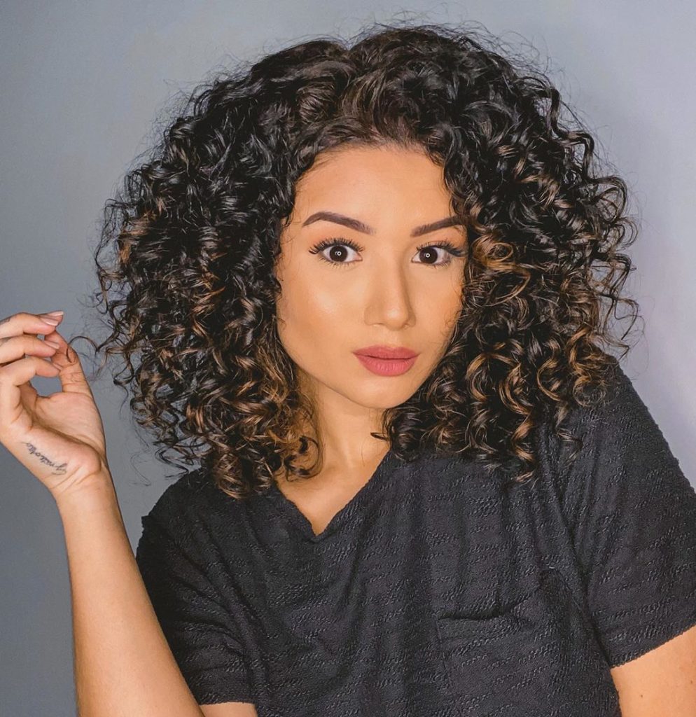 Long bob cacheado: o guia definitivo para aderir ao estilo e arrasar
