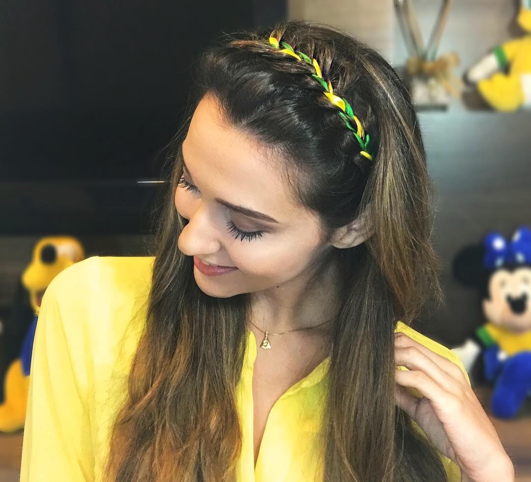 Tiara de trança 30 fotos + tutoriais para arrasar com o penteado