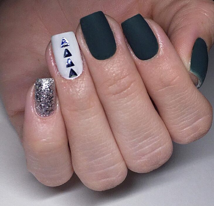 unhas pretas decoradas 105