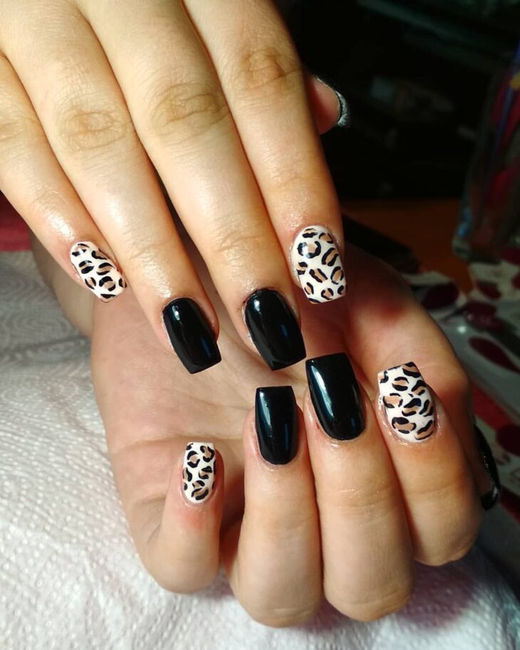 unhas pretas decoradas 149