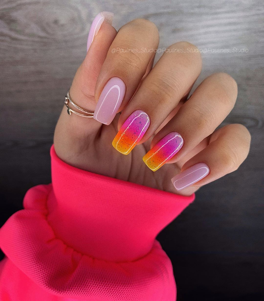 unhas neon 59