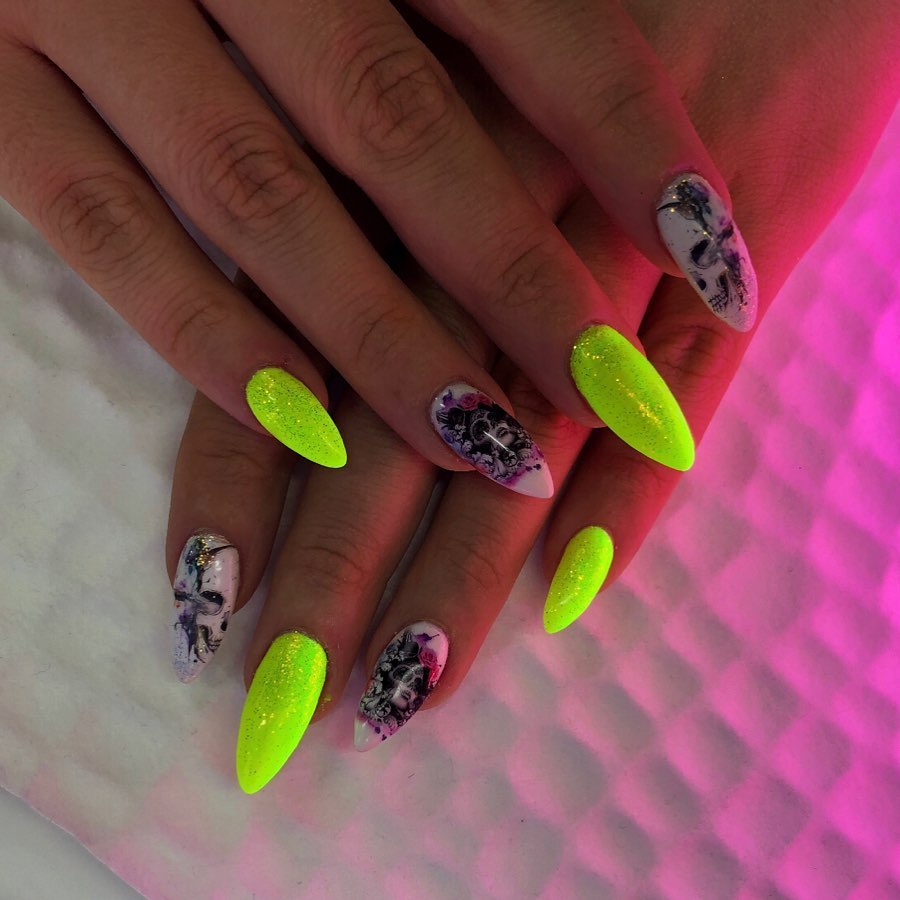 unhas neon 90