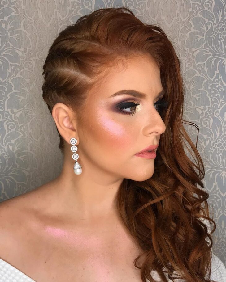 Trança lateral: 30 fotos + tutoriais desse penteado atemporal e chique