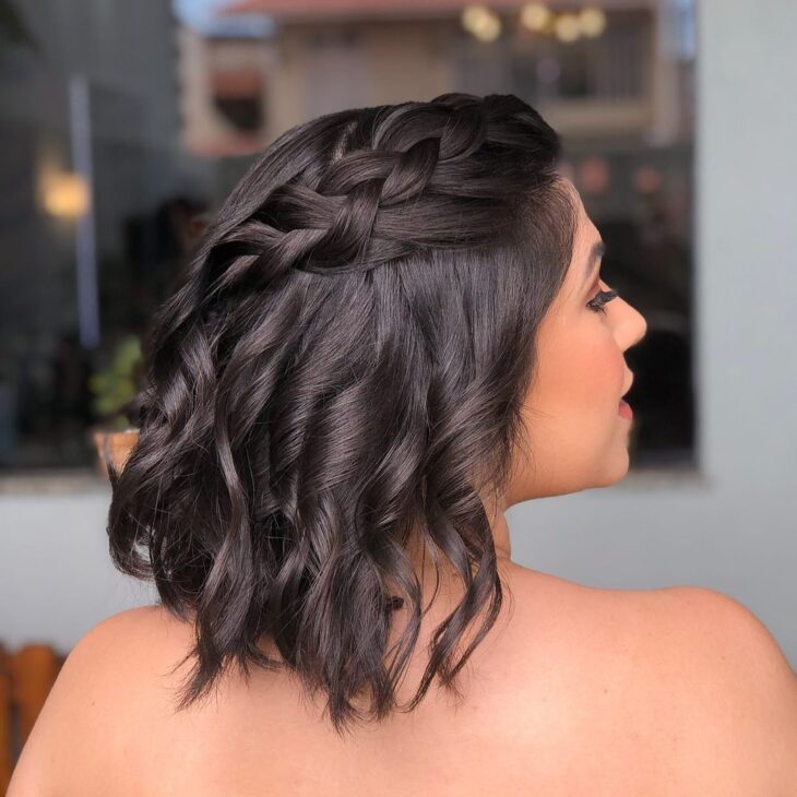 Trança lateral: 30 fotos + tutoriais desse penteado atemporal e chique