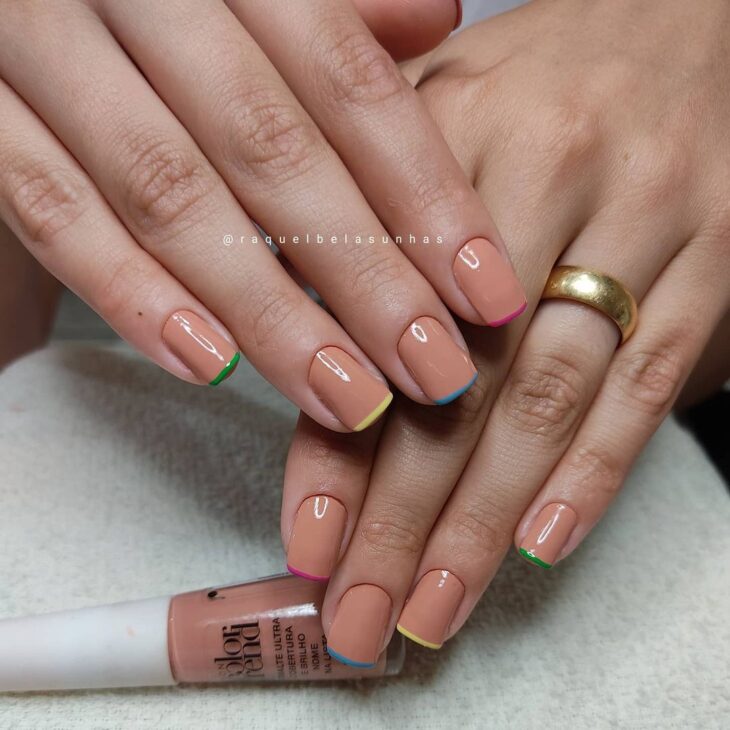 unhas decoradas nude 82