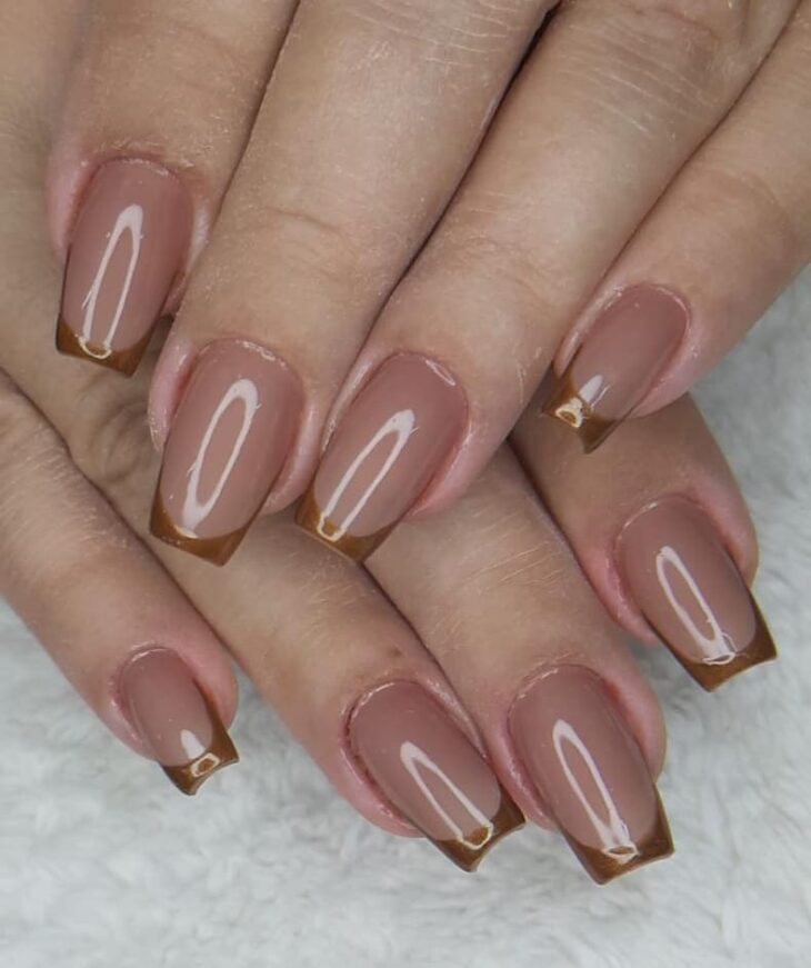 unhas decoradas nude 90