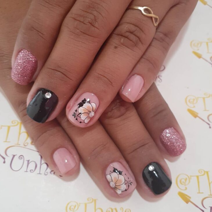 unhas decoradas rosa 111