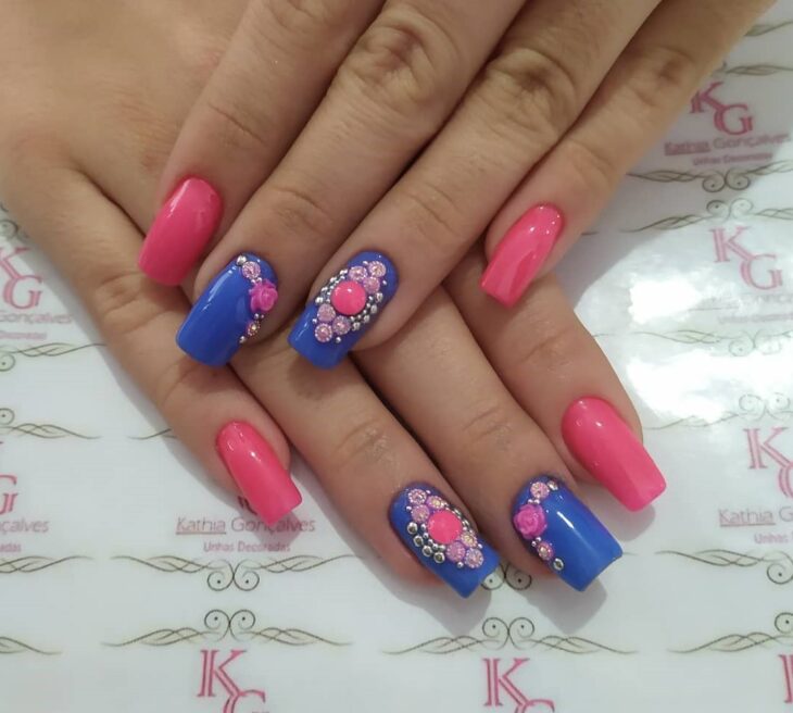 unhas decoradas rosa 156