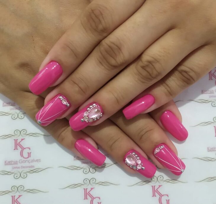 unhas decoradas rosa 157