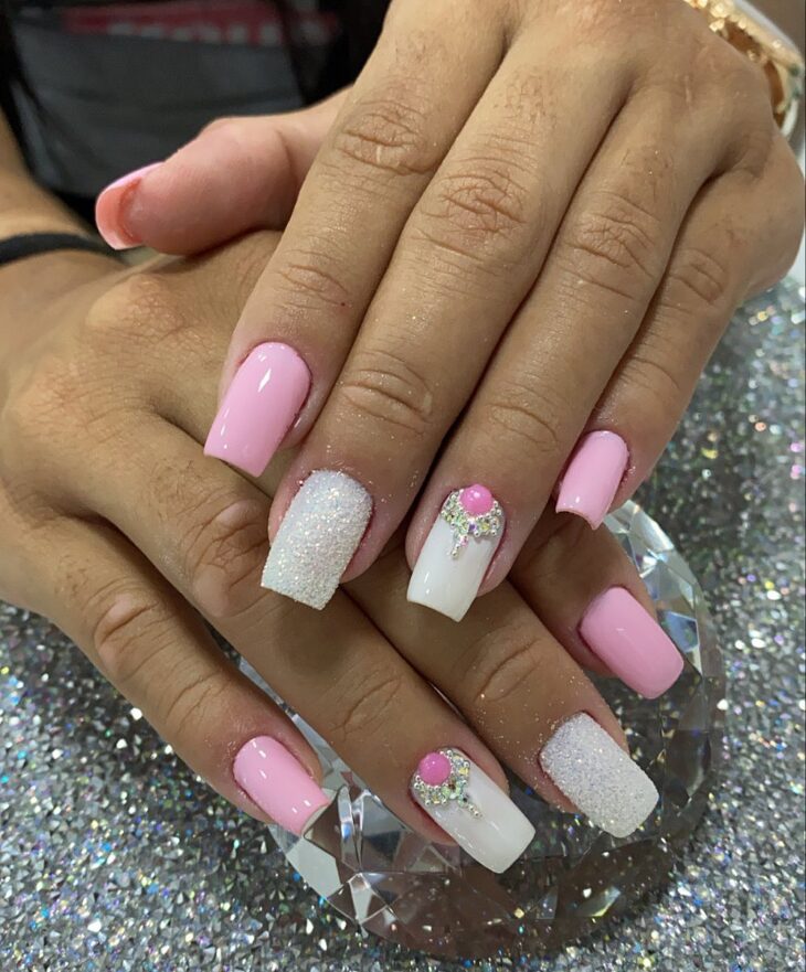 unhas decoradas rosa 179
