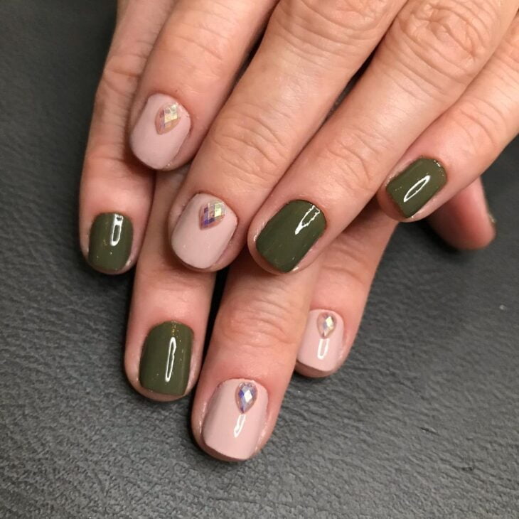 esmalte verde militar 55