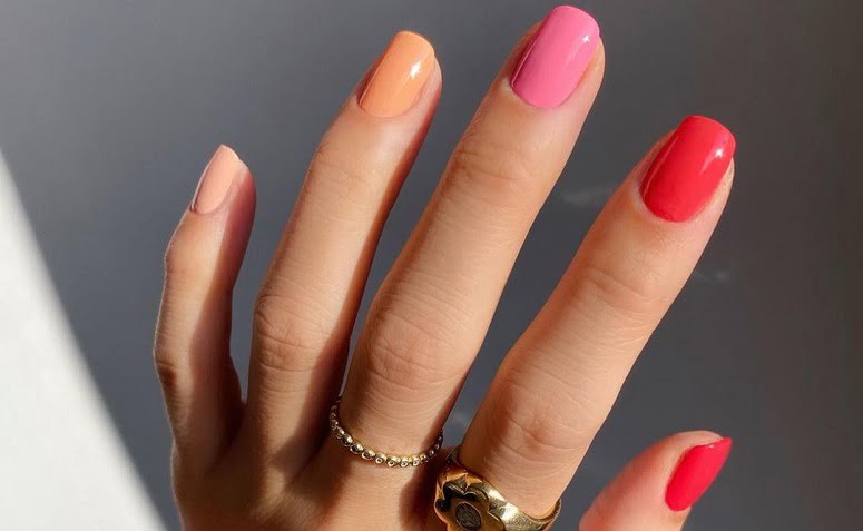 40 fotos + tutoriais de unhas coloridas para inovar na nail art