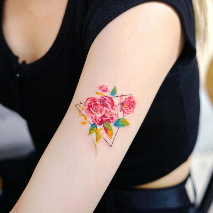 Tatuagem de flor pequena 84