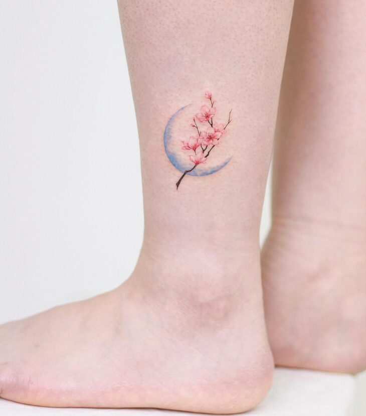 Tatuagem de flor pequena 24