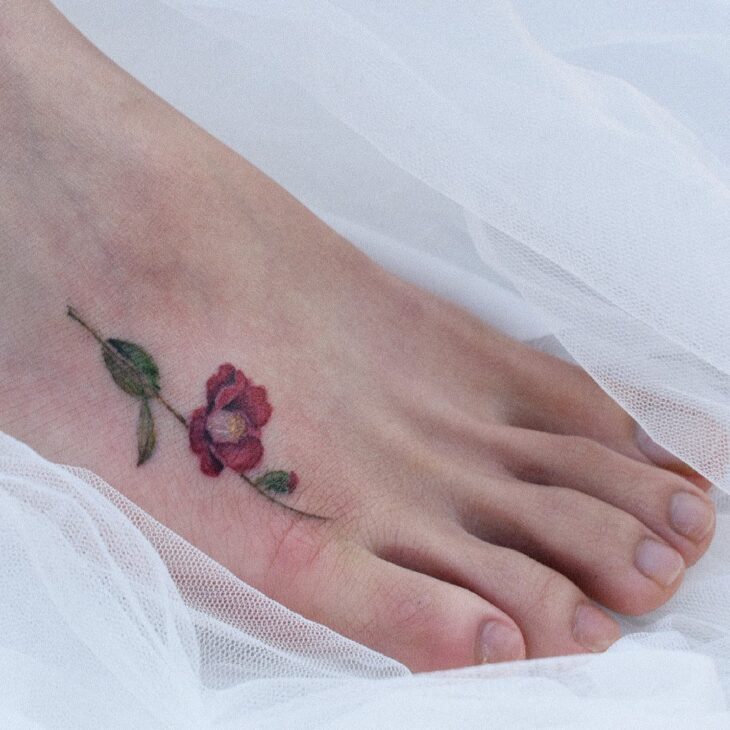 Tatuagem de flor pequena 100