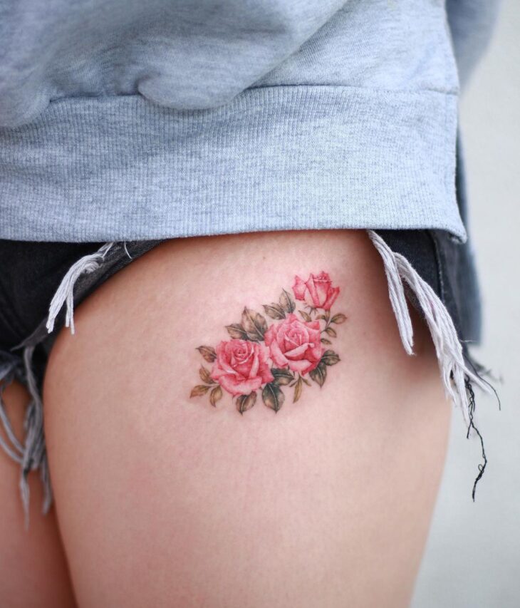 Tatuagem de flor pequena 115