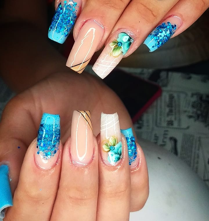 unhas decoradas azul 78