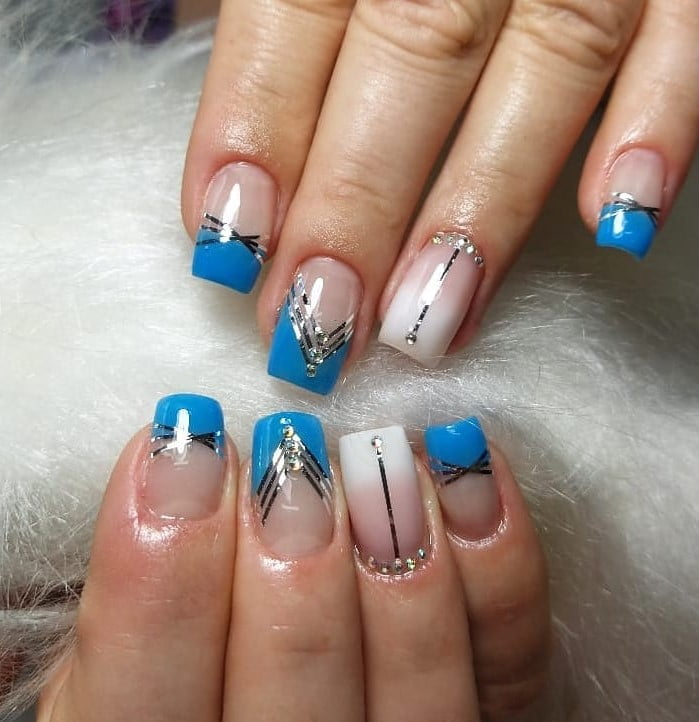 unhas decoradas azul 81