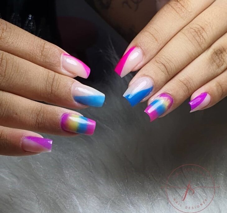 unhas decoradas azul 109