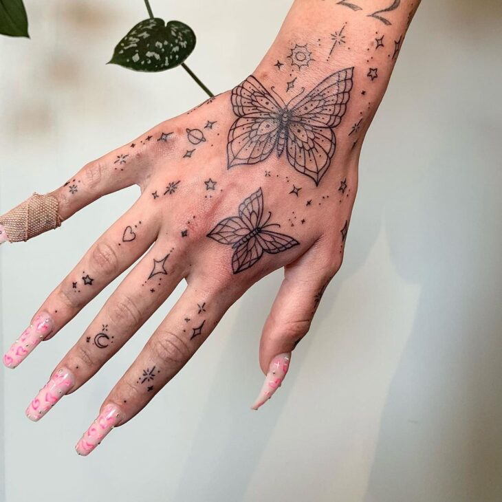 tatuagem de borboleta 222