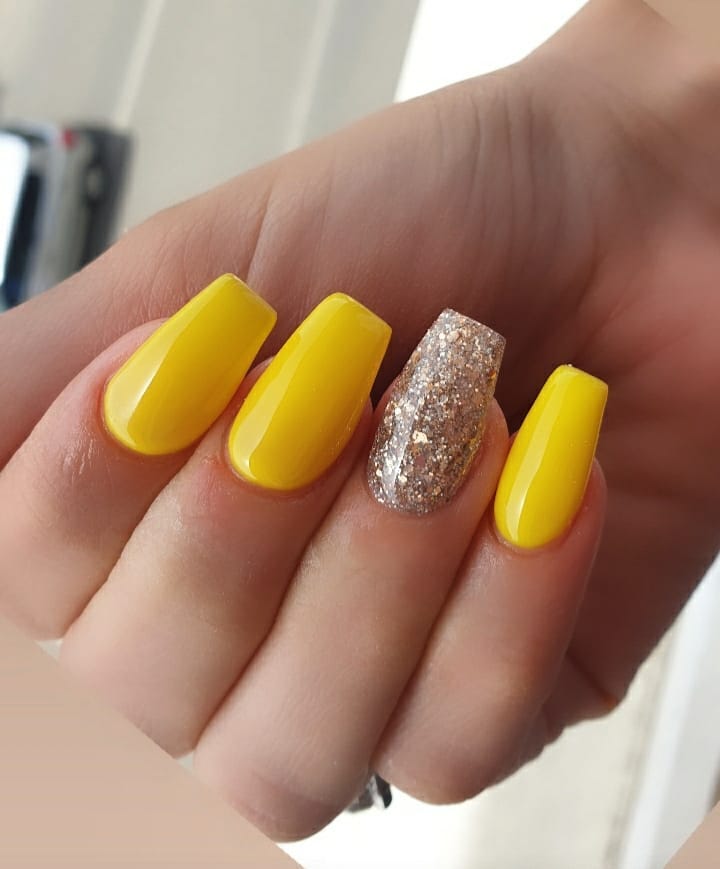 esmalte amarelo 81