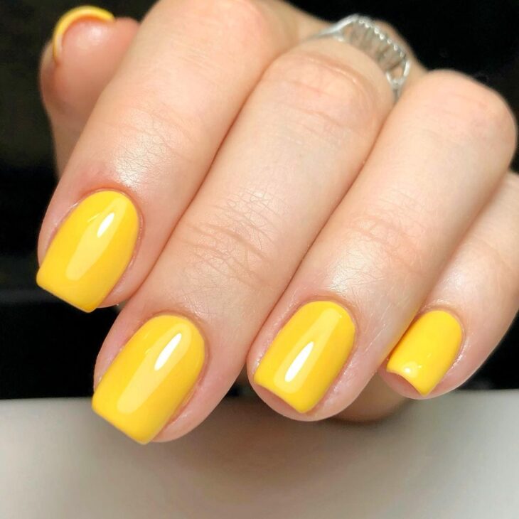 esmalte amarelo 88